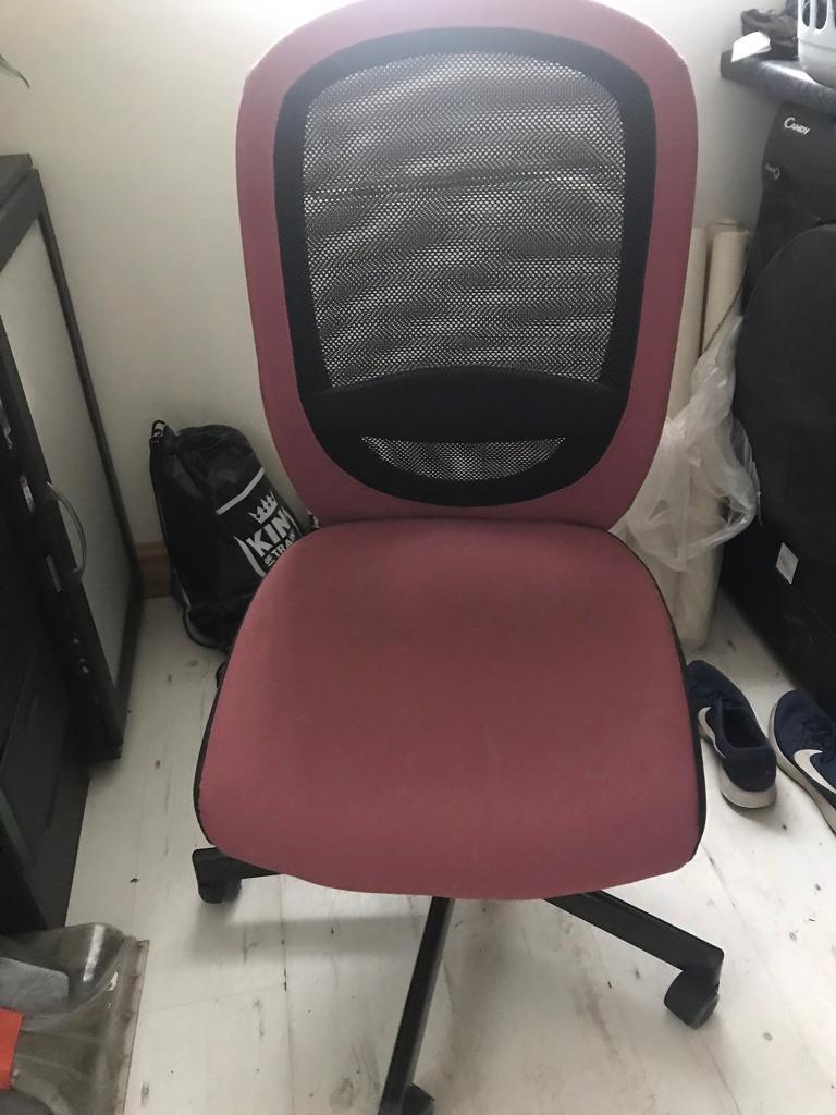 IKEA DARK PINK OFFICE CHAIR ON CASTORS in Sheffield, South Yorkshire