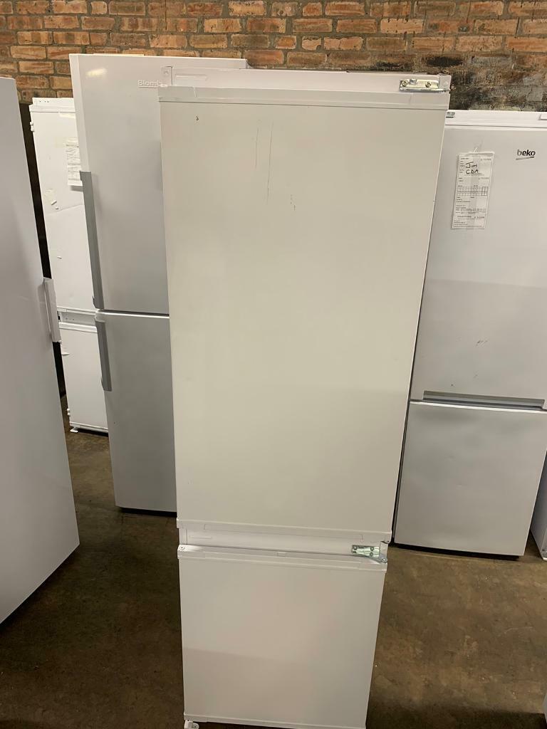 New Scratch N Dent Integrated 70/30 Fridge Freezers in Southside