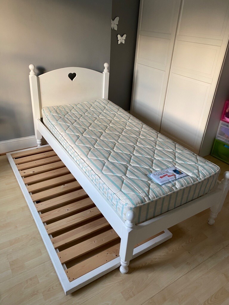 WHITE solid pine SINGLE BED with Guest bed (mattress included for free
