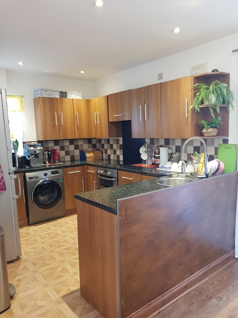 Kitchen units with applicances in Long Eaton, Nottinghamshire Gumtree