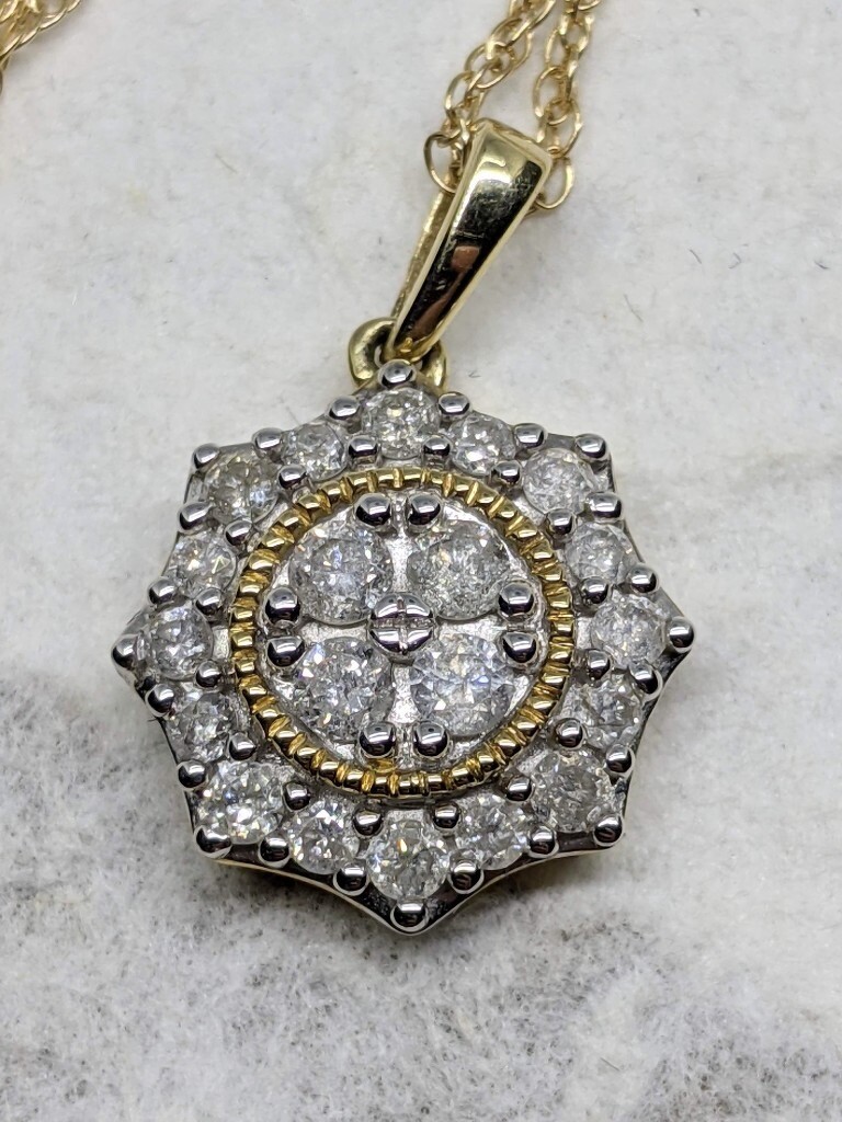 9ct Yellow Gold 0.5ct Diamond Pendant and Rope Chain in Hull, East