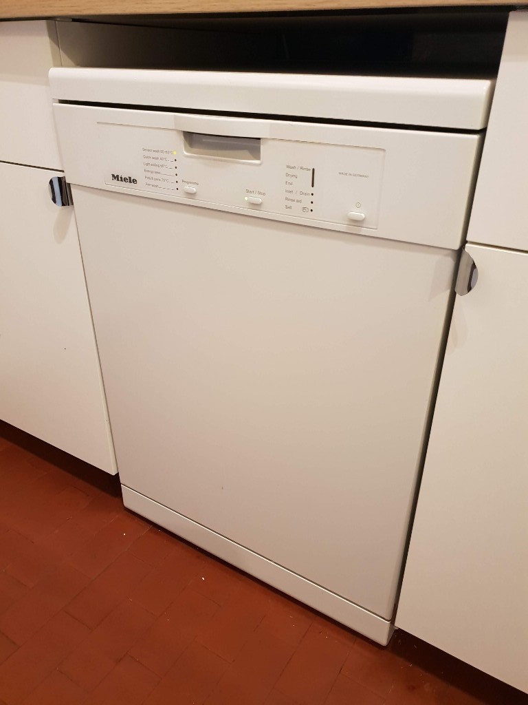 Miele Freestanding Dishwasher G1142SC in Huddersfield, West Yorkshire