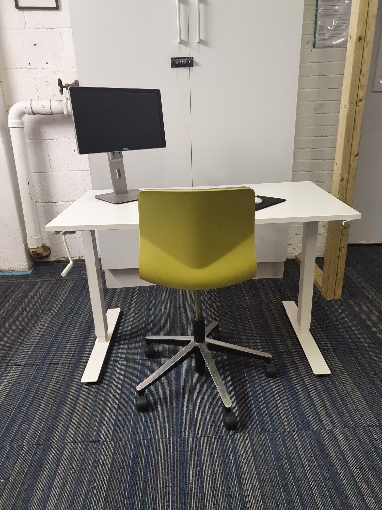IKEA SKARSTA SitStand Height Adjustable Office Computer Task Table