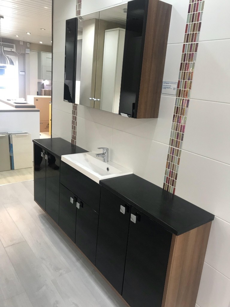 Black Gloss Bathroom Furniture Inc Base Units, Basin Unit & Basin, Wall