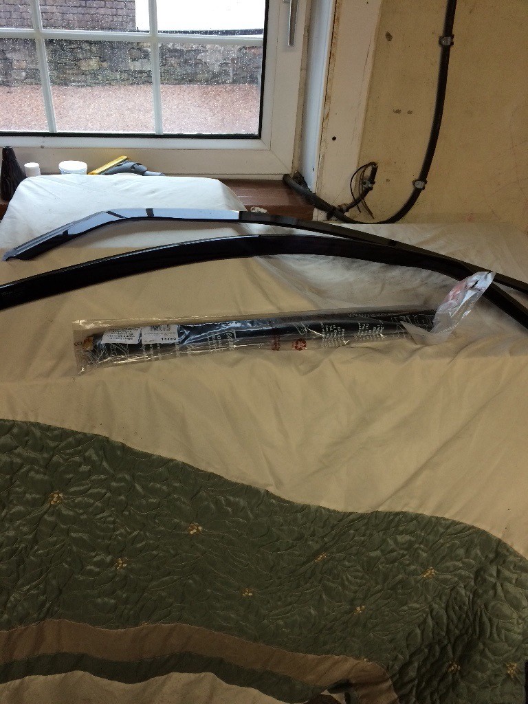 Team heko wind deflectors bmw I series in Tonypandy, Rhondda Cynon