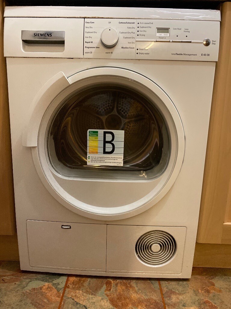Siemens E46.38 Condensor Dryer, White. Free Standing. Very good