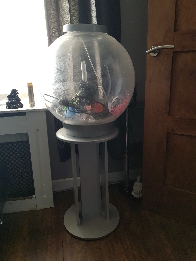 Bi orb fish tank with stand light and heater and other bits. in