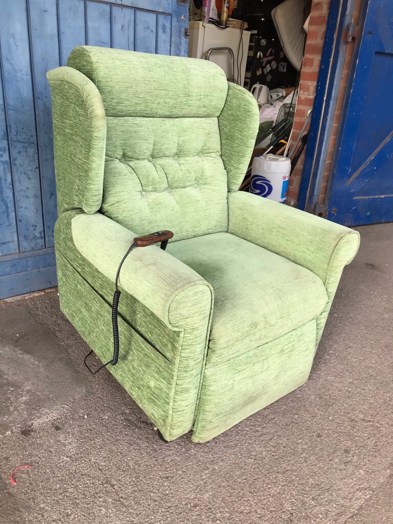 Willowbrook The Coniston Riser Recliner Sage Chair In Green. in