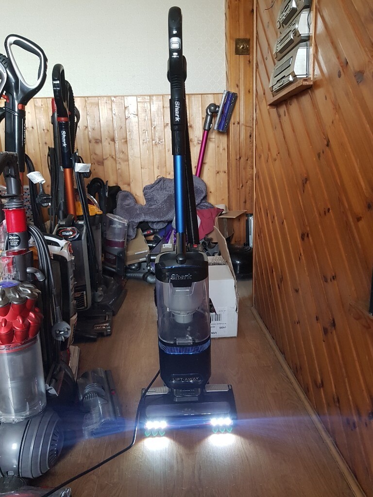 shark NV602UKT LiftAway Upright Vacuum Cleaner corded with TruePet