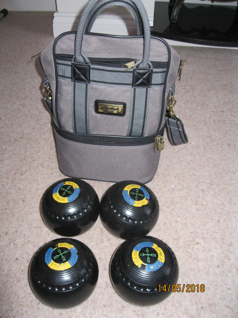 Set 4 Bowls Size 1 Heavy plus carry case in Witney, Oxfordshire Gumtree