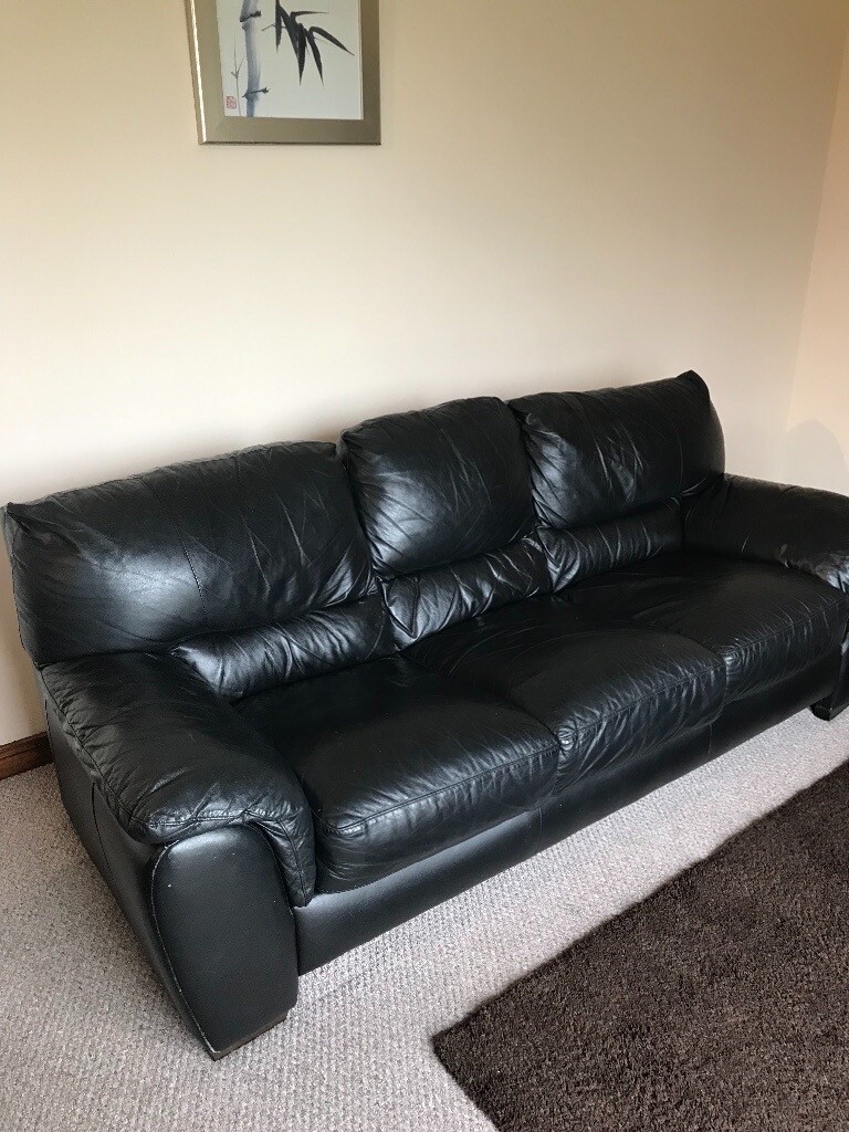 Black Leather Sofa Fantastic condition and all cushions repadded 6