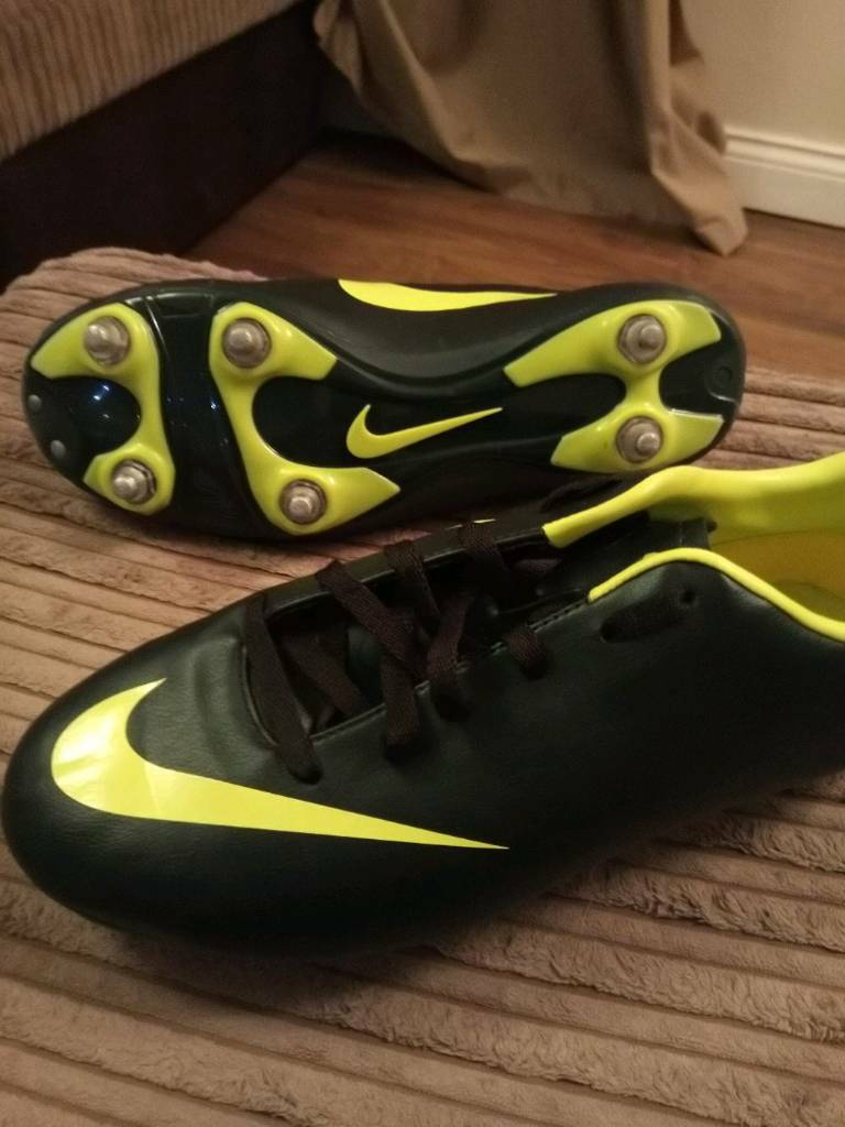 size 5 football boots nike