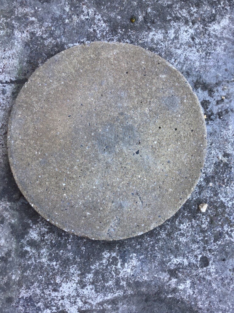 6 Circular garden slabs in Princes Risborough, Buckinghamshire Gumtree