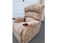 AS NEW twin motor CELEBRITY ELECTRIC RISER RECLINER CHAIR DELIVER 10 MILES rise recline armchair