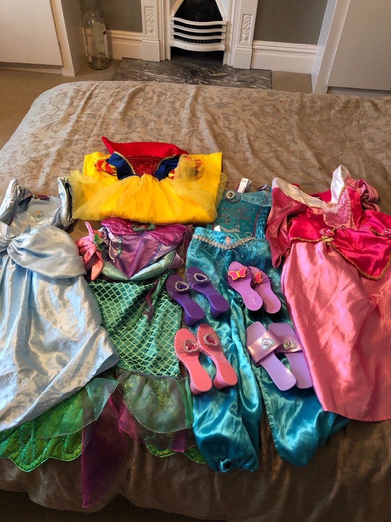 Bundle of disney princess dress up costumes/shoes Cinderella/Snow