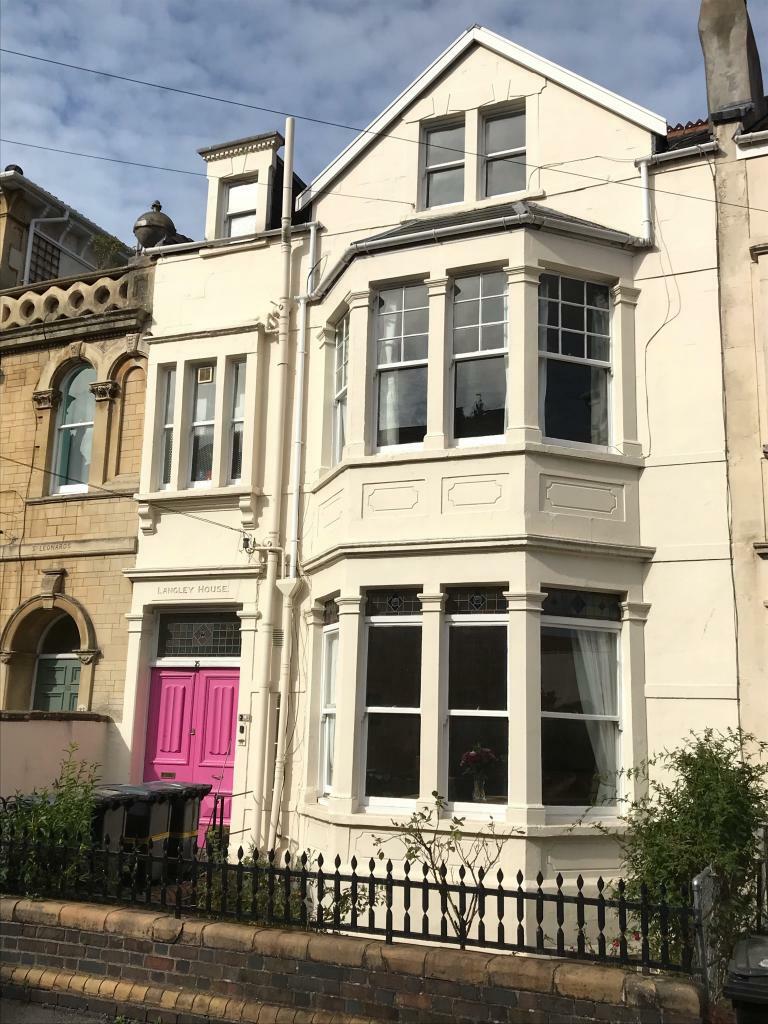 2 bedroom flat in Cotham Vale, Bristol in Clifton, Bristol Gumtree