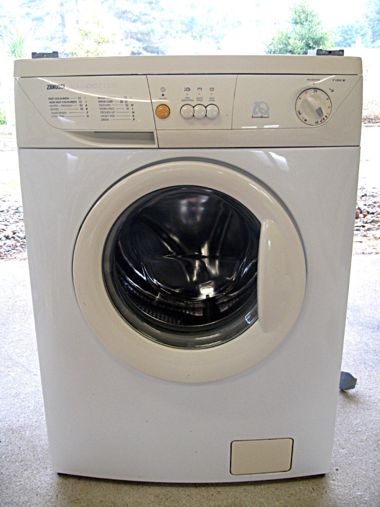 Zanussi Aquacycle 1200 Washing Machine in fully working condition in