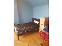Large double room Neasden with free parking and bills included.
