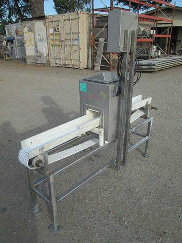Safeline metal detector; Model 6 x 5 stainless steel / E.M