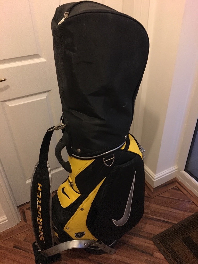 Nike golf bag in very good condition in Oswaldtwistle, Lancashire