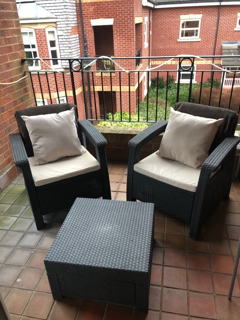 Outdoor Chairs and Table Set (cushions and blankets included) | in