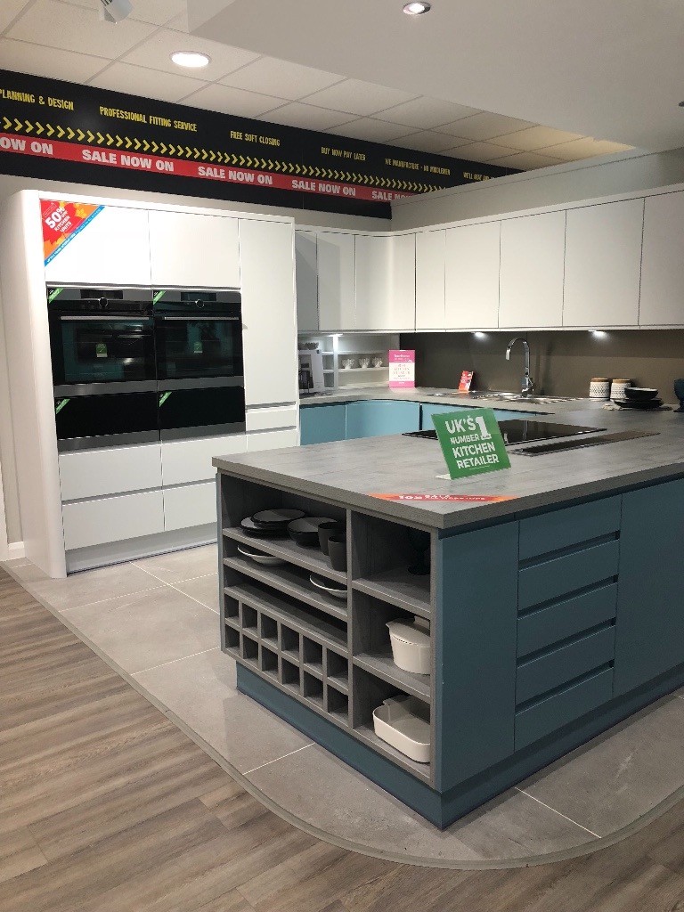 Full kitchen units wren kitchens in Urmston, Manchester Gumtree