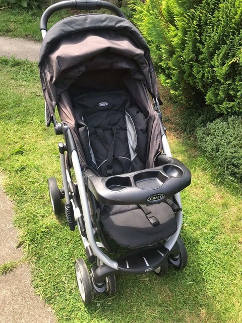 Graco Quattro Tour Deluxe Stroller Pushchair Buggy In Newcastle