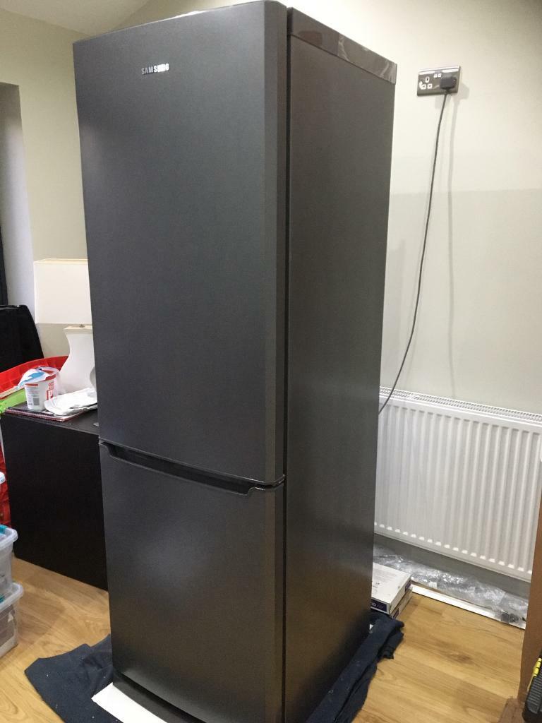 Samsung Graphite Freestanding Fridge Freezer RL38SBTB in Stockport