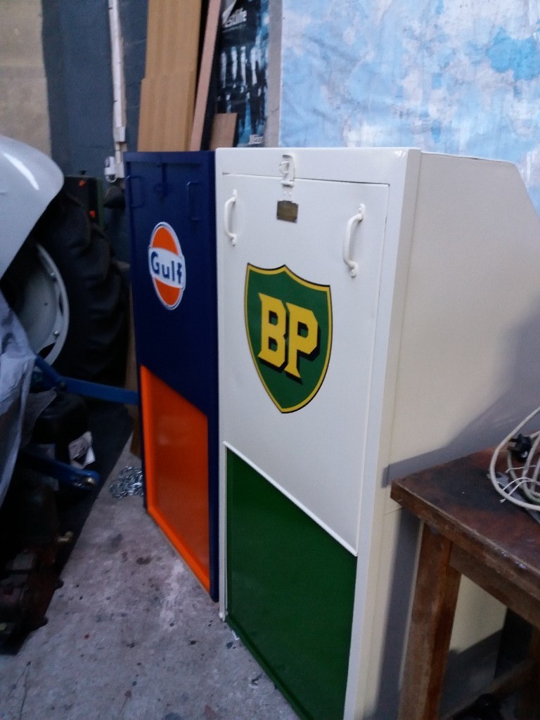 2 vintage oil dispensers restored pump working ok Cookstown pm 07776058068 in Cookstown