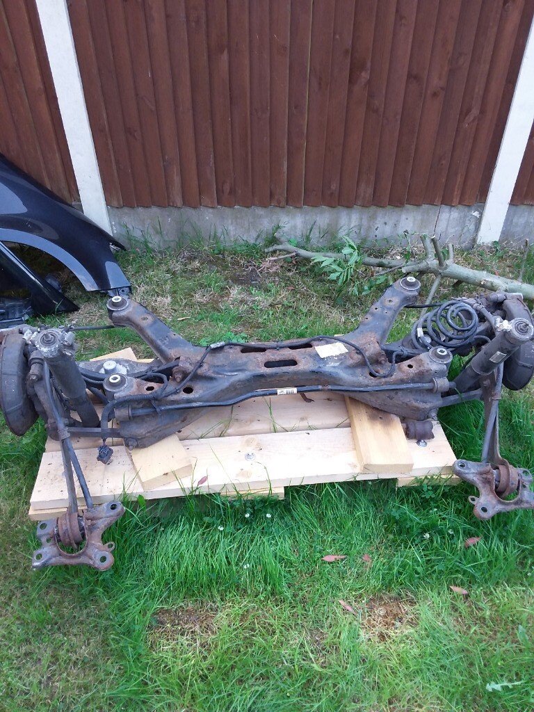 SAAB 93 2008 1.9 TID SEDAN REAR SUBFRAME WITH COMPLETE SUSPENSION in Reddish, Manchester