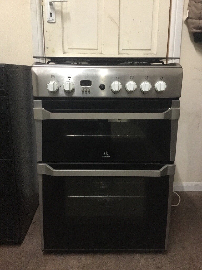 Indesit gas cooker 60cm stainless steel FSD double oven 3 months