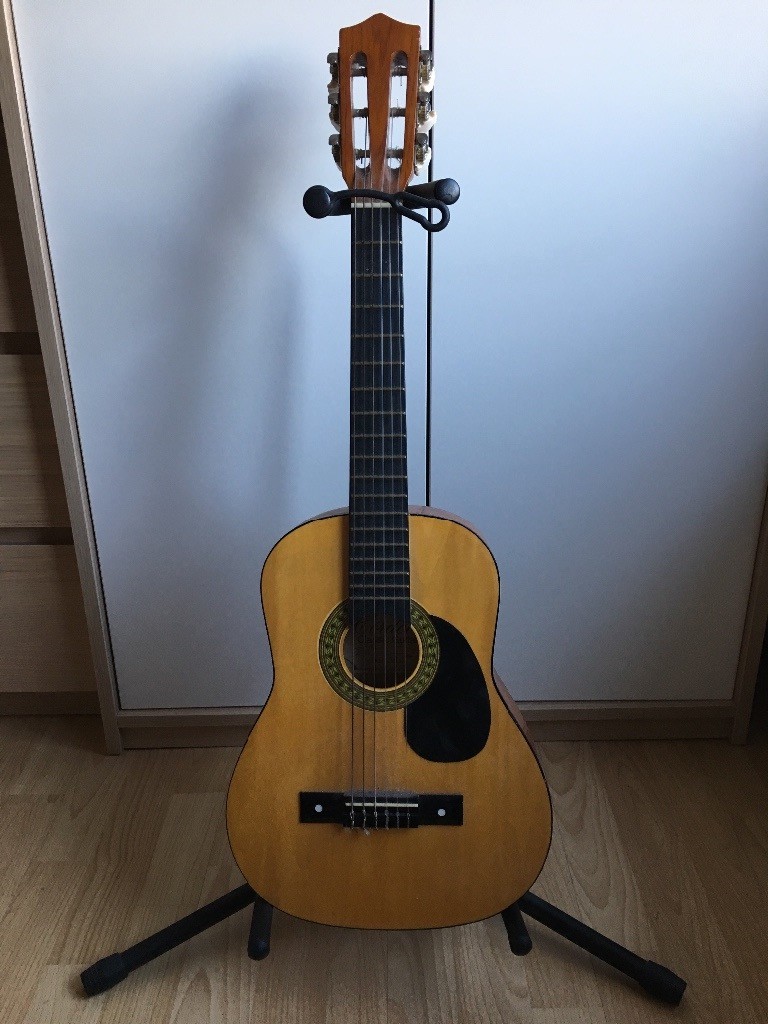 1 2 Size Acoustic Guitar