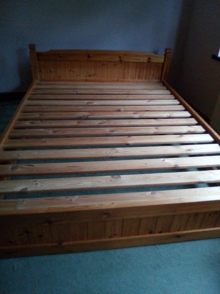 5ft wooden bed base in Marple Bridge, Manchester Gumtree