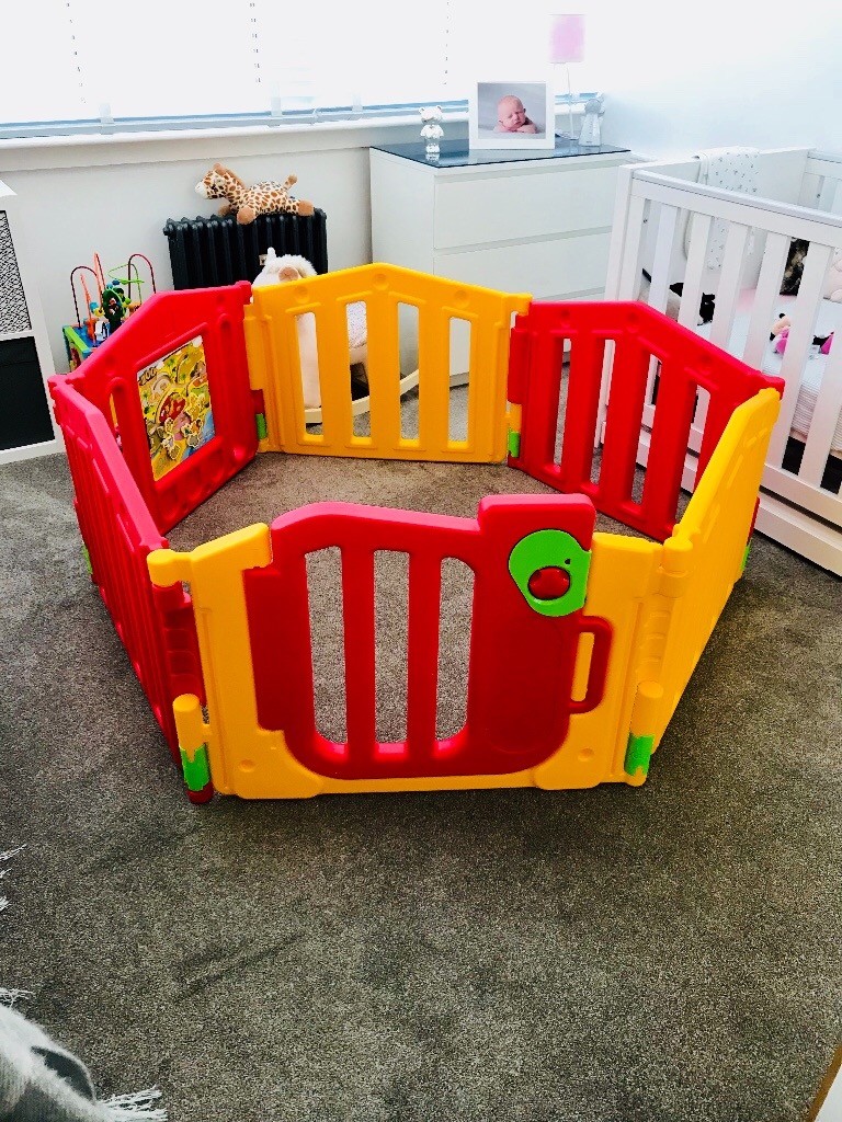 Easy lock playpen in Johnstone, Renfrewshire Gumtree