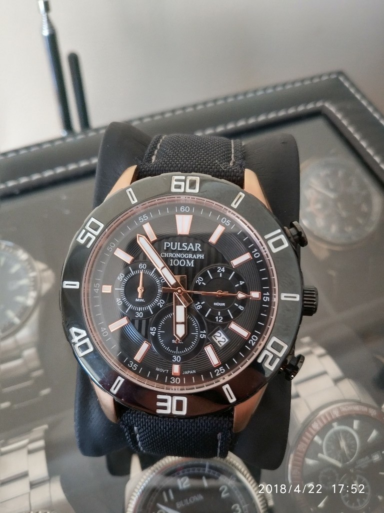 seiko pulsar chronograph