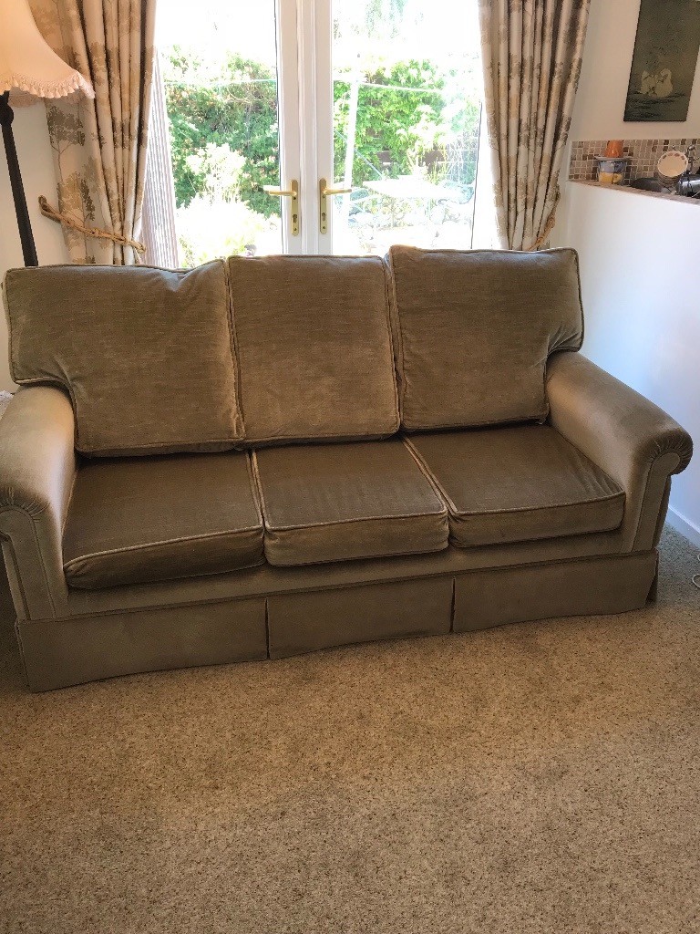 Bed settee /3 seater sofa in green velour fabric in Gullane, East