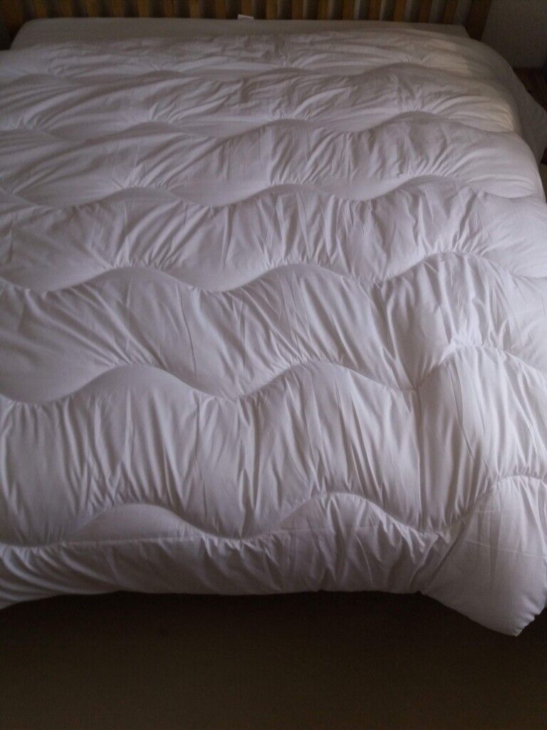 Super King Size 13 5 Tog Duvet From John Lewis In Sea Mills Bristol