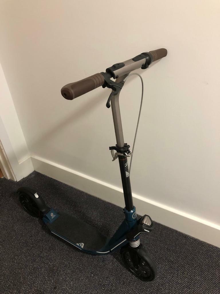 OXELO TOWN 9 EF V2 ADULT SCOOTER (used twice) welcome offer | in