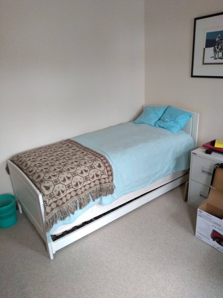 Relyon Day bed with guest trundle bed. in Newport Gumtree