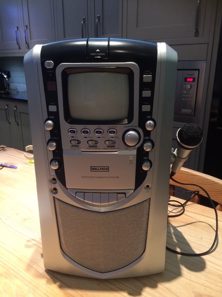 Karaoke machine with singalong CDs in Hamilton, South Lanarkshire