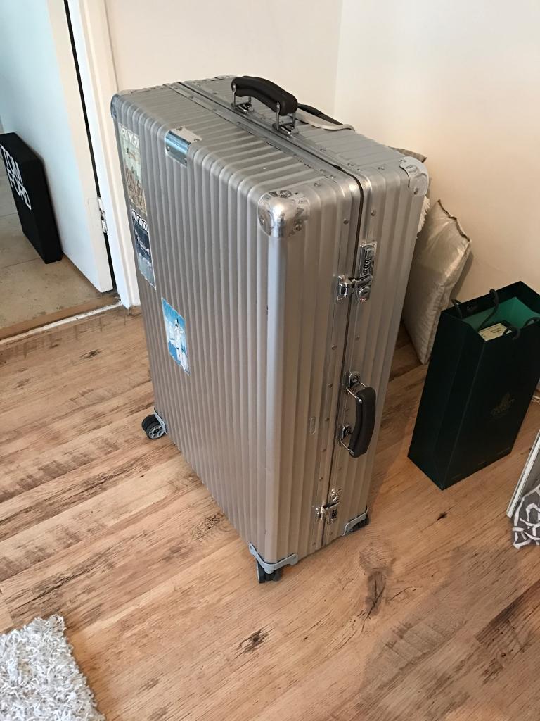 Rimowa classic flight. 2nd largest size 84.5cm. Used twice | in South