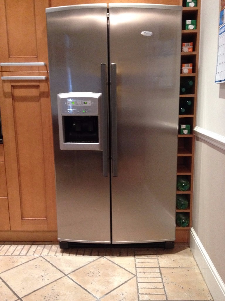 Whirlpool American Style Fridge Freezer Model S20B RSS31A/G in