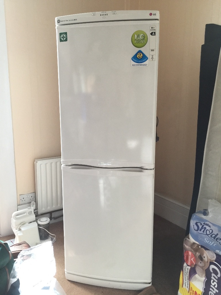 LG fridge /freezer multi air flow GR 359SQ in Wood Green, London