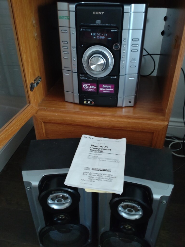 Sony Mini HiFi System MHCRG121. CD Multichange system in Rayleigh