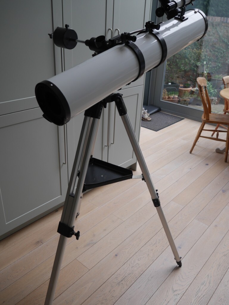 114mm reflector telescope with equatorial mount in Clifton, Bristol