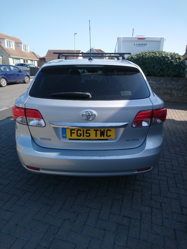 Toyota avensis manual