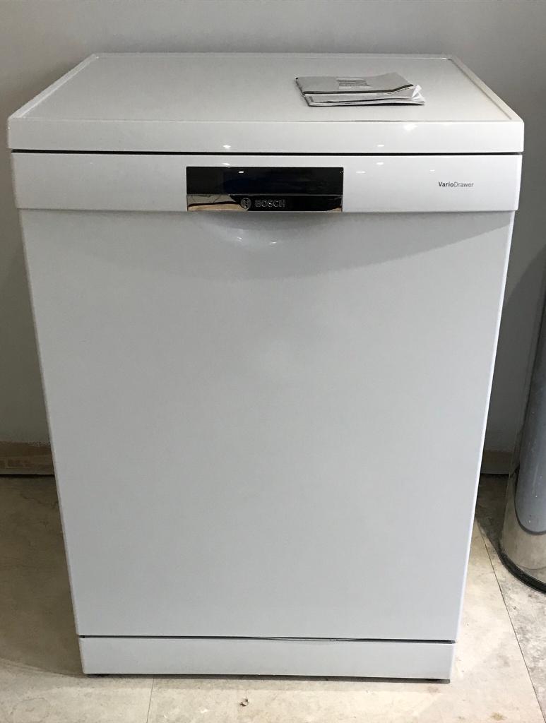 Bosch SMS69M12GB Full Size Dishwasher White in Eastleigh, Hampshire