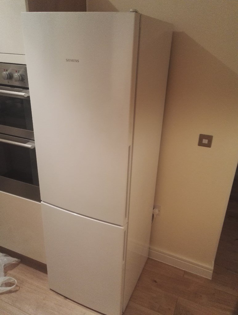 Siemens IQ100 White Fridge Freezer in Exeter, Devon Gumtree