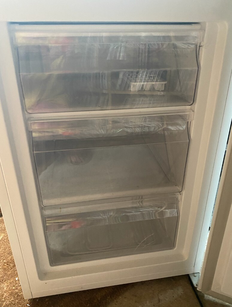 Zanussi R600a Cyclopentane Freezer Good Working Conditoin Can Deliver