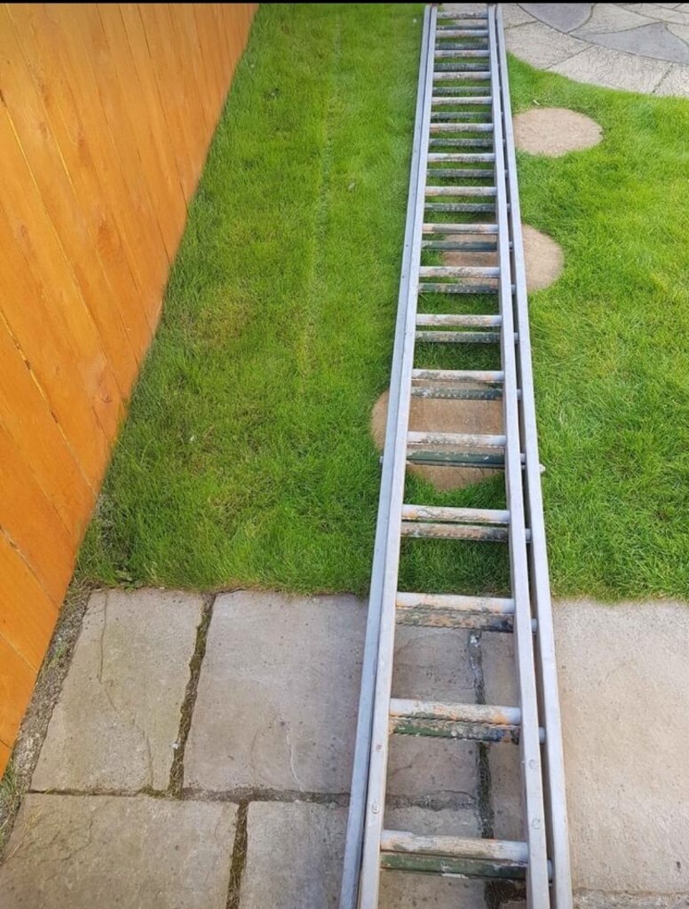 Wooden extending ladders approx 26ft in Hull, East Yorkshire Gumtree
